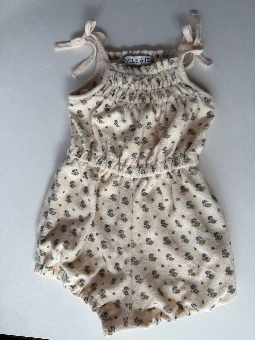 Emile et Ida Cream Romper / Jumpsuit in “flowers print” terry cloth. Size 2